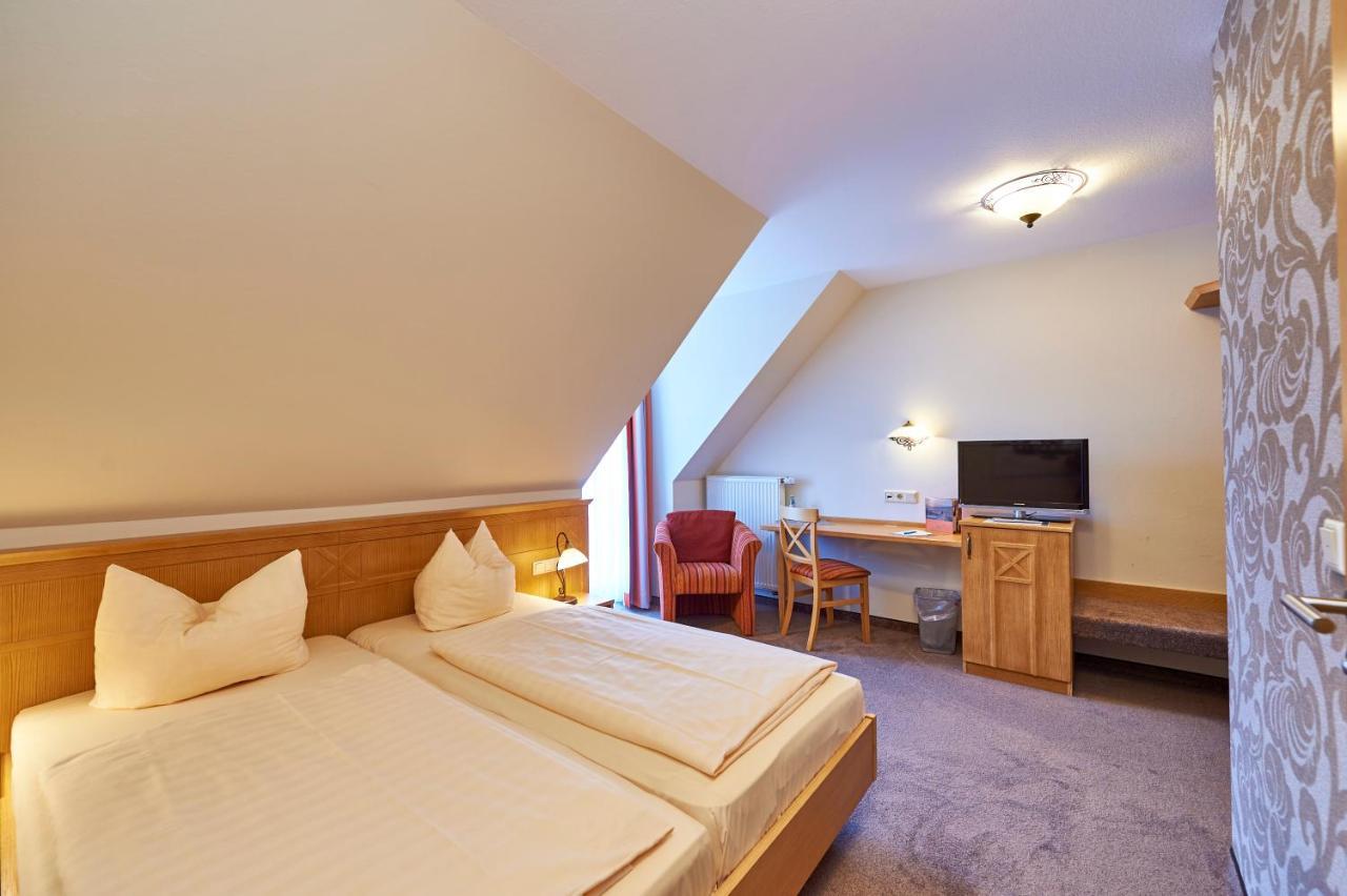 Landhotel Im Klostereck Strubel-Roos Флонхайм Экстерьер фото