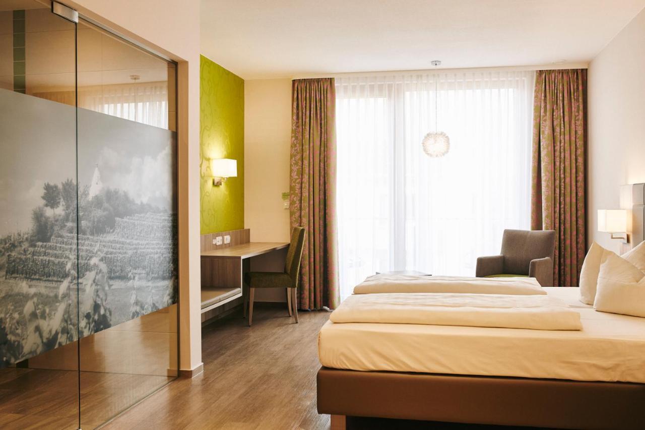 Landhotel Im Klostereck Strubel-Roos Флонхайм Экстерьер фото