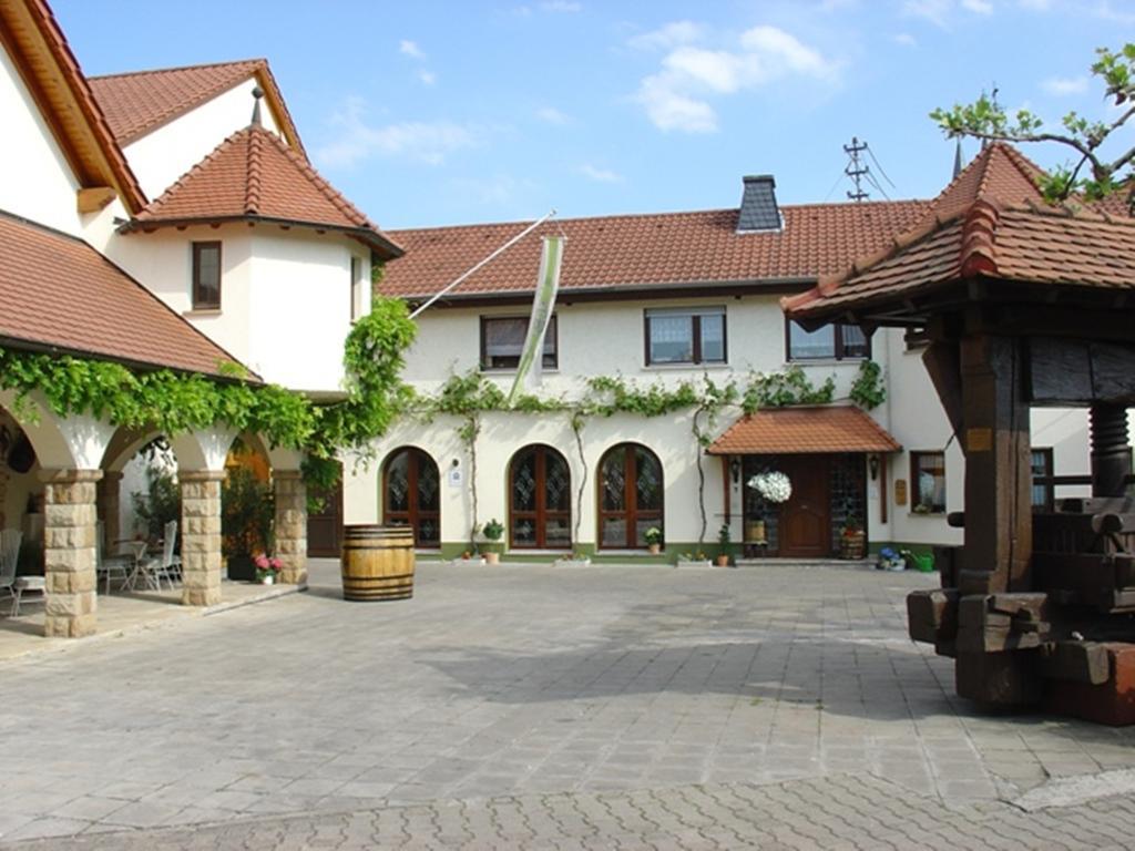 Landhotel Im Klostereck Strubel-Roos Флонхайм Экстерьер фото